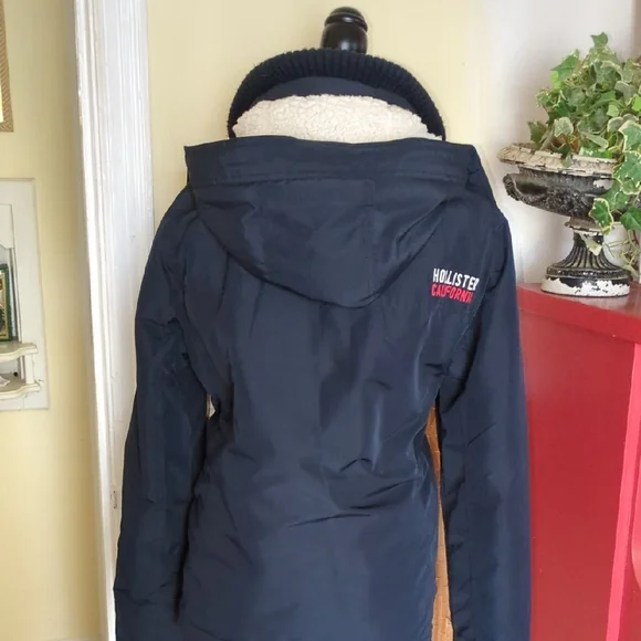 Hollister Navy Ski Ladies Jacket with High Collar - Picture 8 of 10